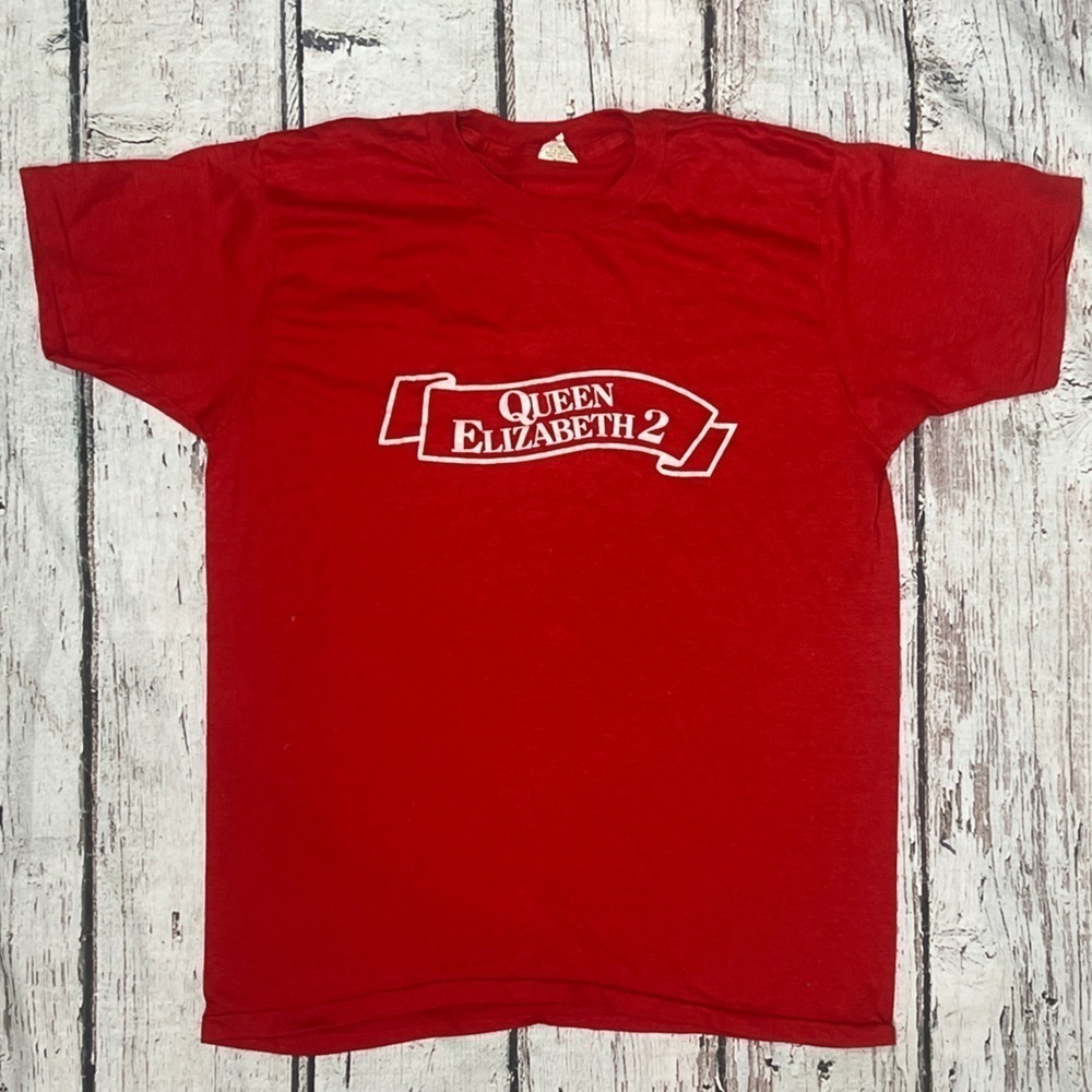 Vintage Queen Elizabeth 2 Cruise Boat Single Stitch Screen Stars Tshirt 80s